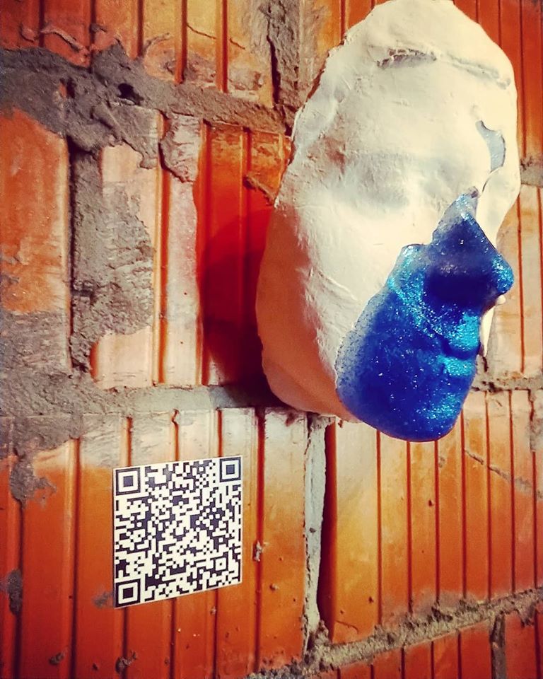 "Qr-truth"